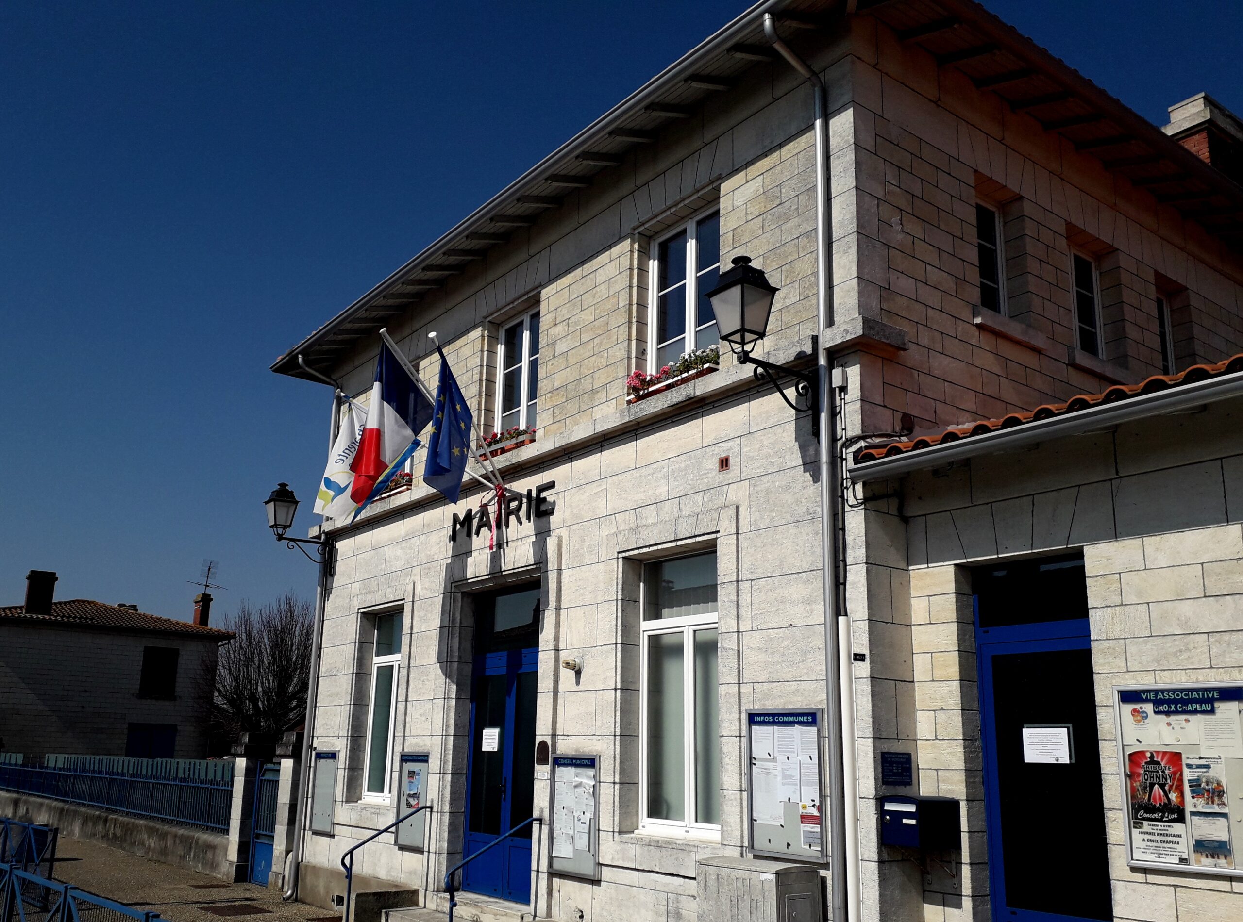 Mairie de Croix-Chapeau